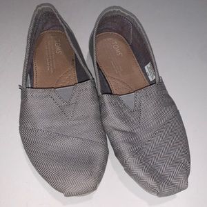 Tom’s Slip On Flats 6.5
